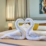 Seascape Heights - With Unrivalled Views Apartamento *