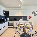 Seascape Heights - With Unrivalled Views Appartamento *