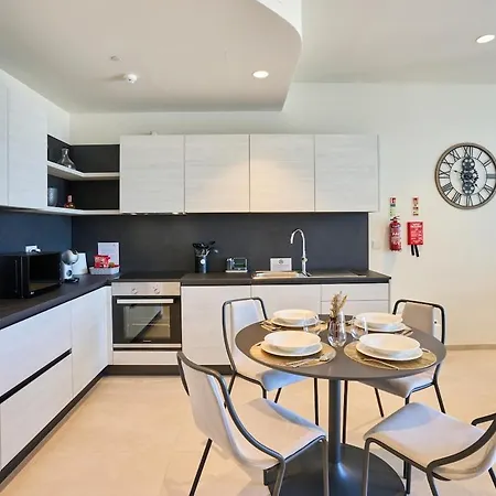 Seascape Heights - Sleek 14th Floor With Unrivalled Views Apartment *